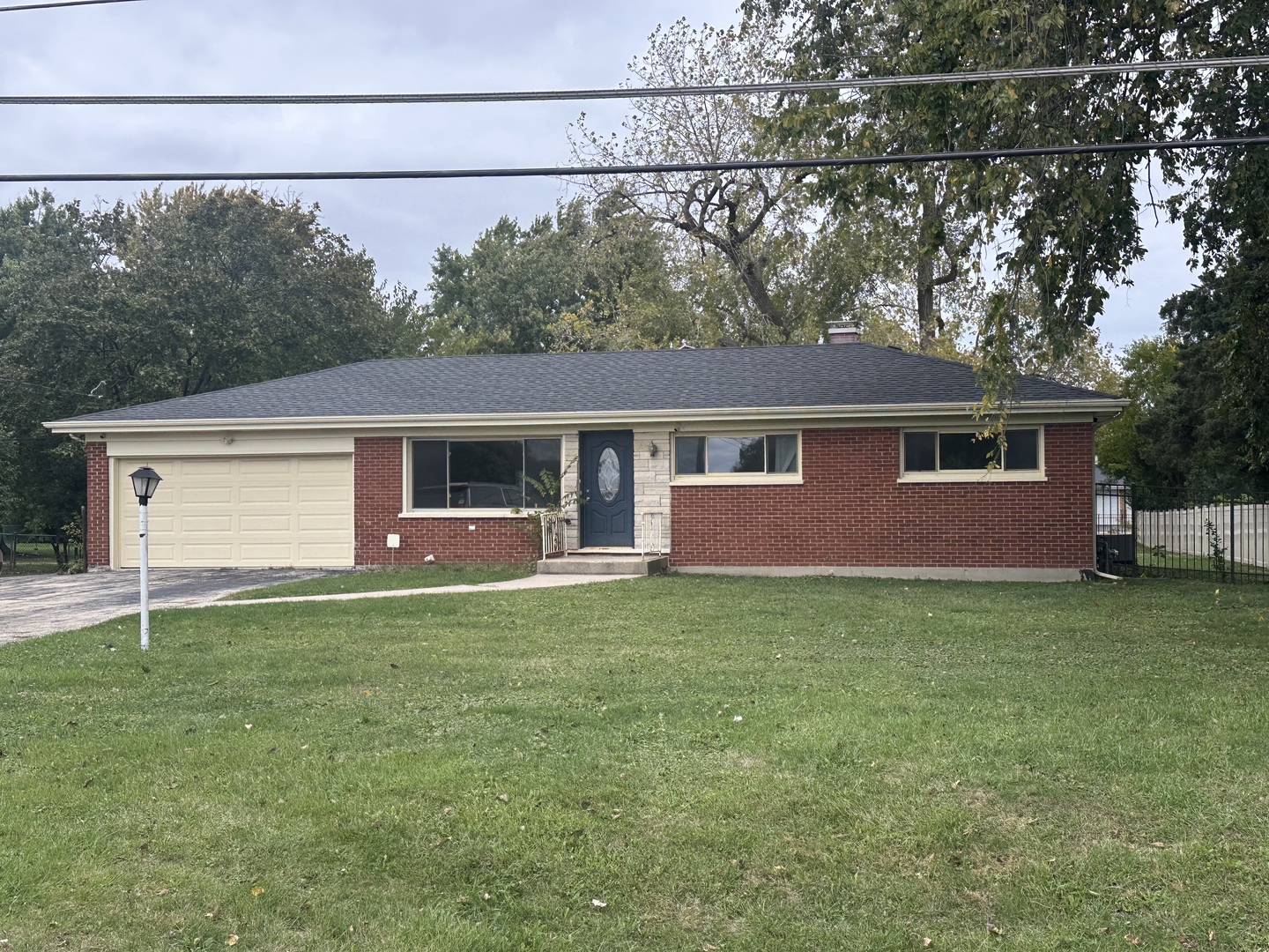 742 73rd Court, Willowbrook, IL 60527