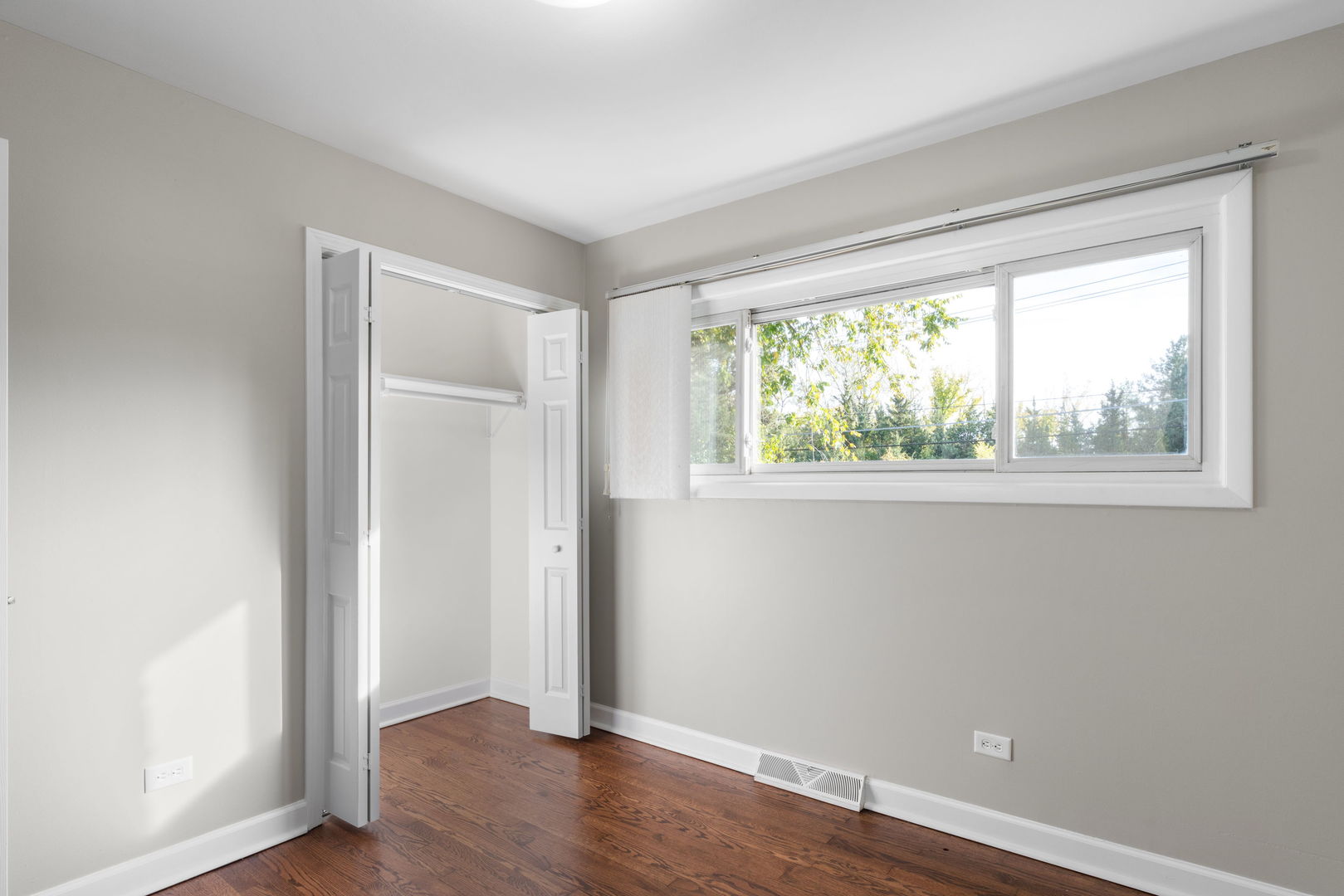 742 73rd Court, Willowbrook, IL 60527