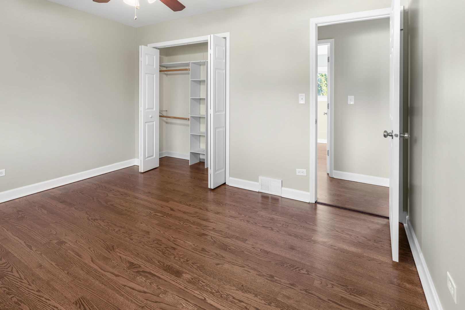 742 73rd Court, Willowbrook, IL 60527