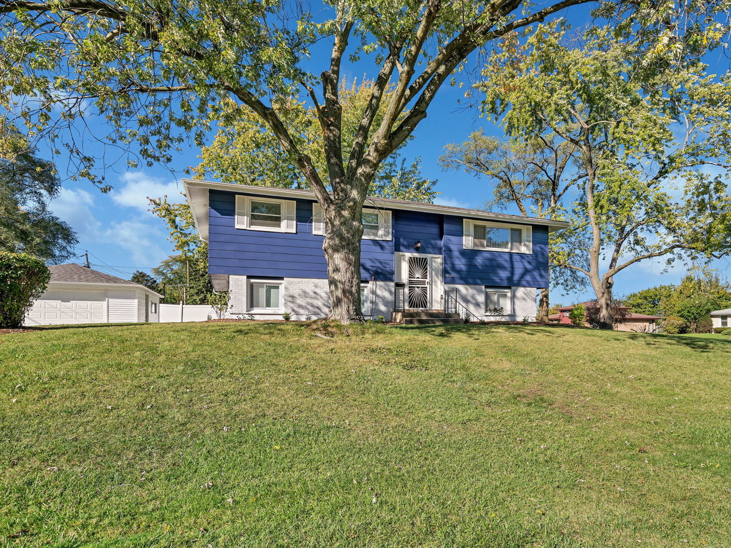 18900 Loras Lane, Country Club Hills, IL 60478