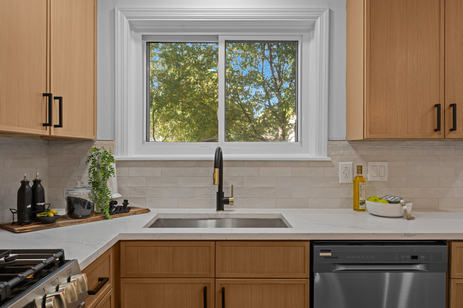 2301 Mecan Drive, Naperville, IL 60564