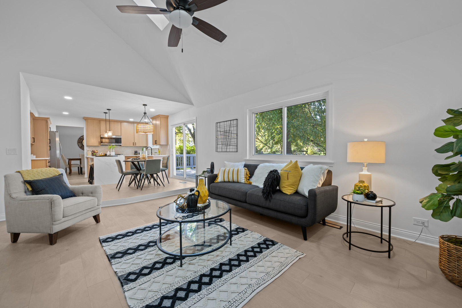 2301 Mecan Drive, Naperville, IL 60564