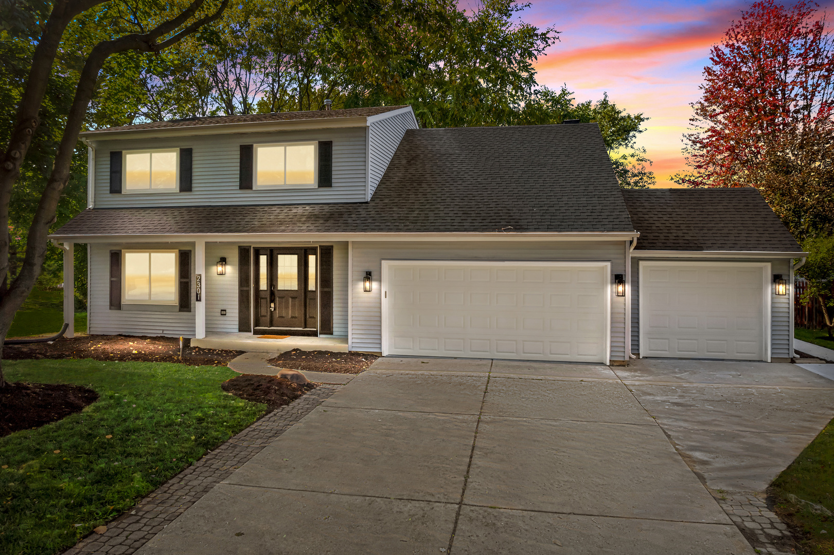 2301 Mecan Drive, Naperville, IL 60564