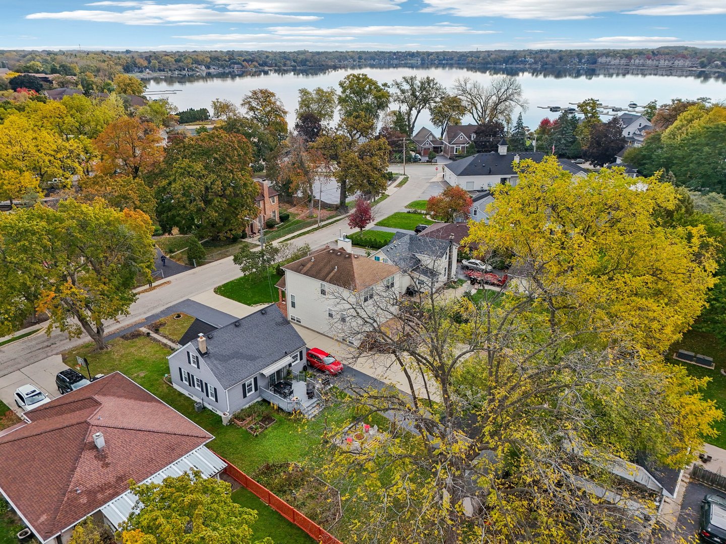 124 Hubbard Court, Wauconda, IL 60084