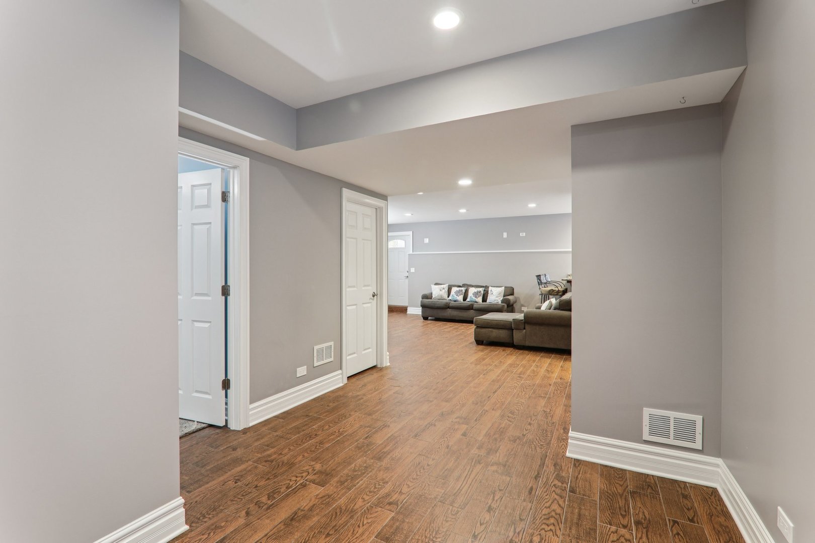 124 Hubbard Court, Wauconda, IL 60084