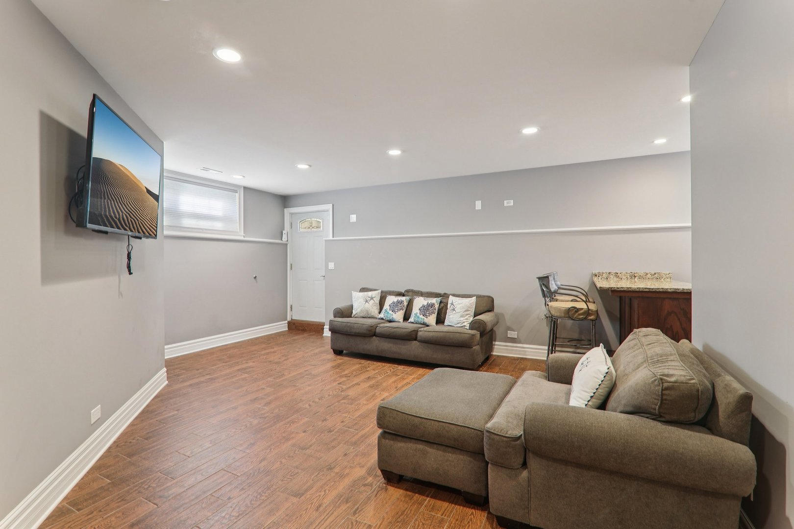 124 Hubbard Court, Wauconda, IL 60084