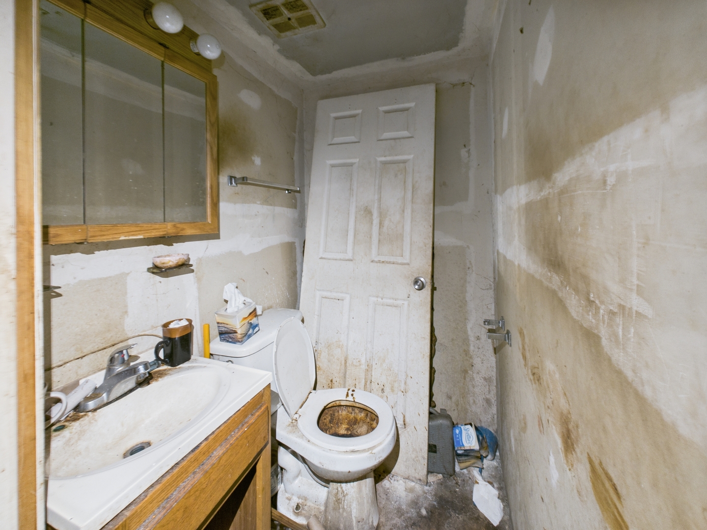 5610 S Lowe Avenue, Chicago, IL 60621