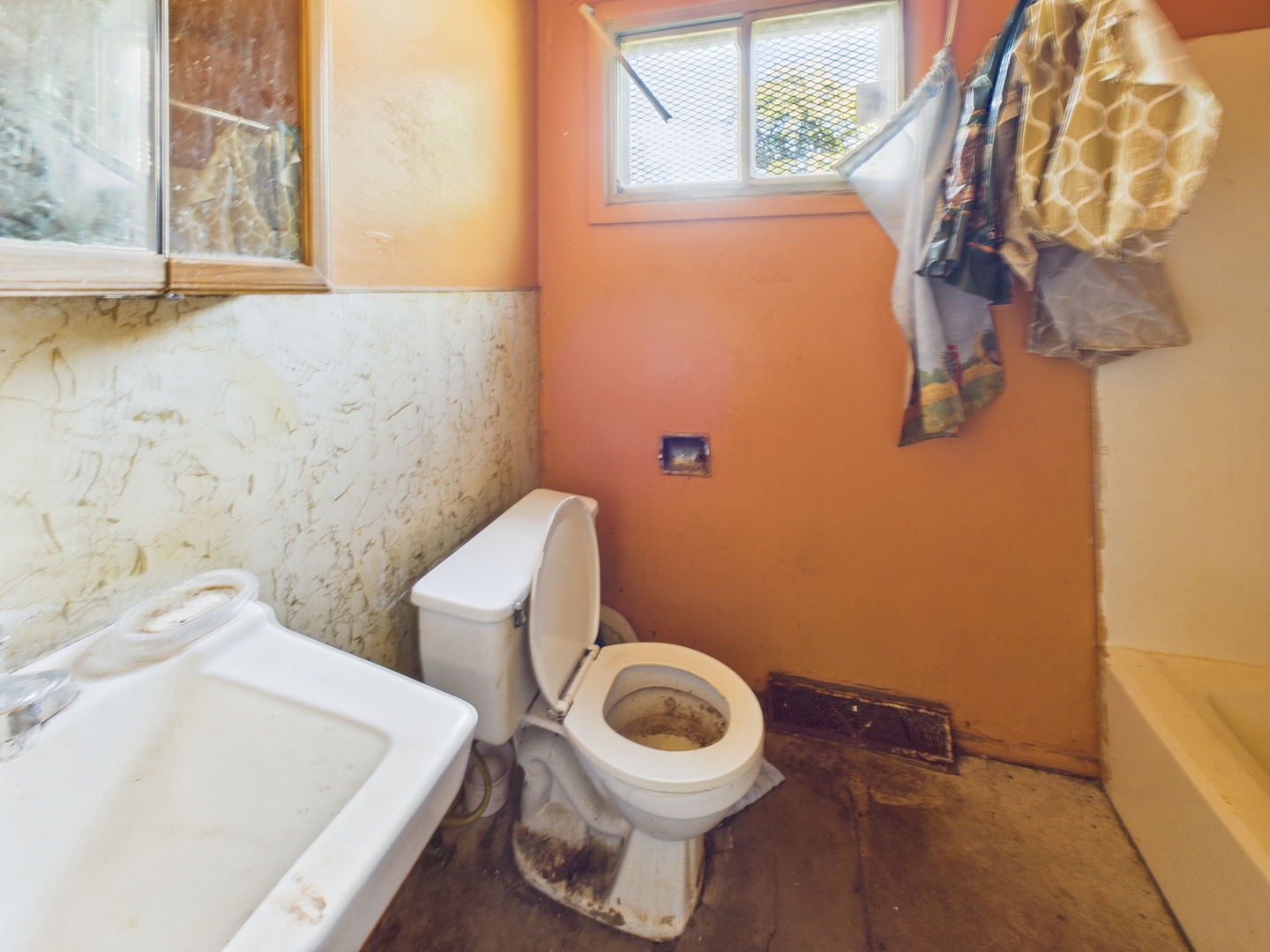 5610 S Lowe Avenue, Chicago, IL 60621