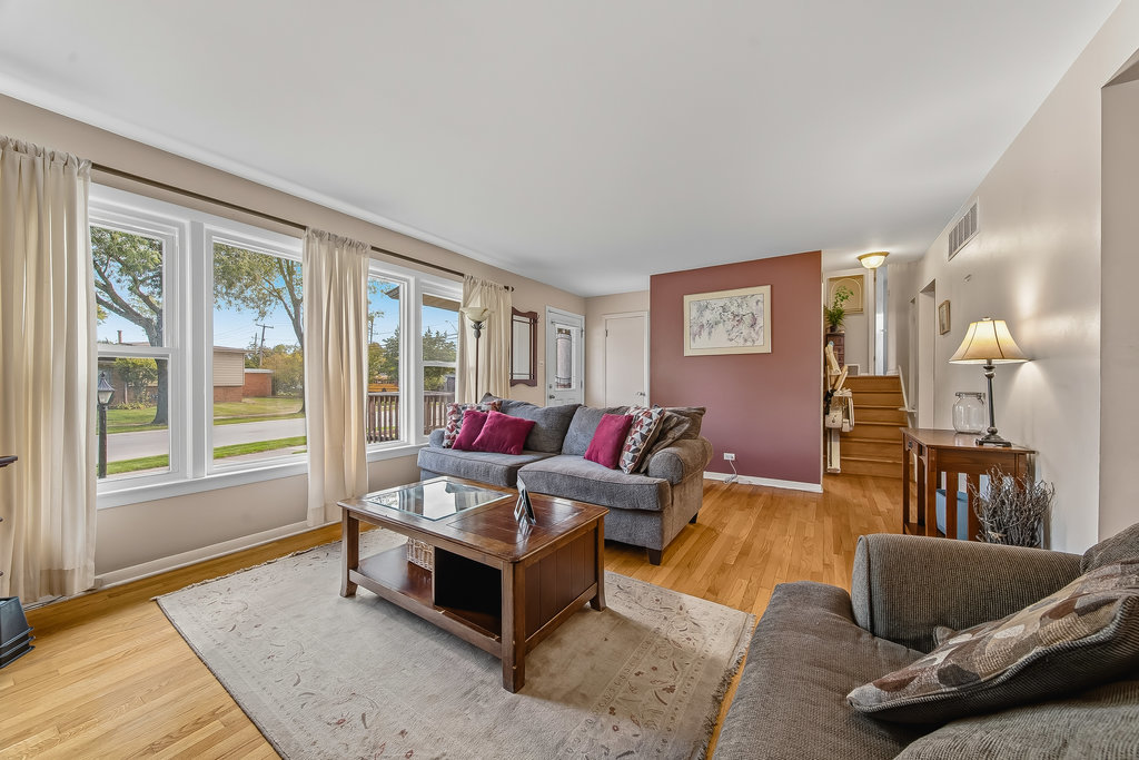 178 W Normandy Drive, Chicago Heights, IL 60411