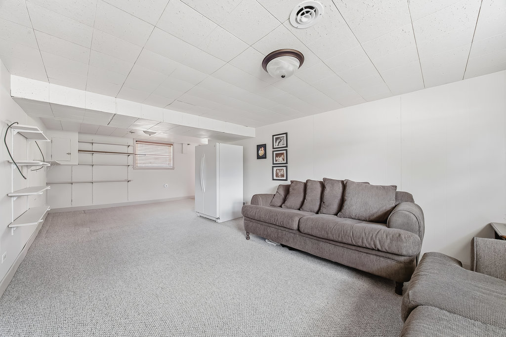 178 W Normandy Drive, Chicago Heights, IL 60411