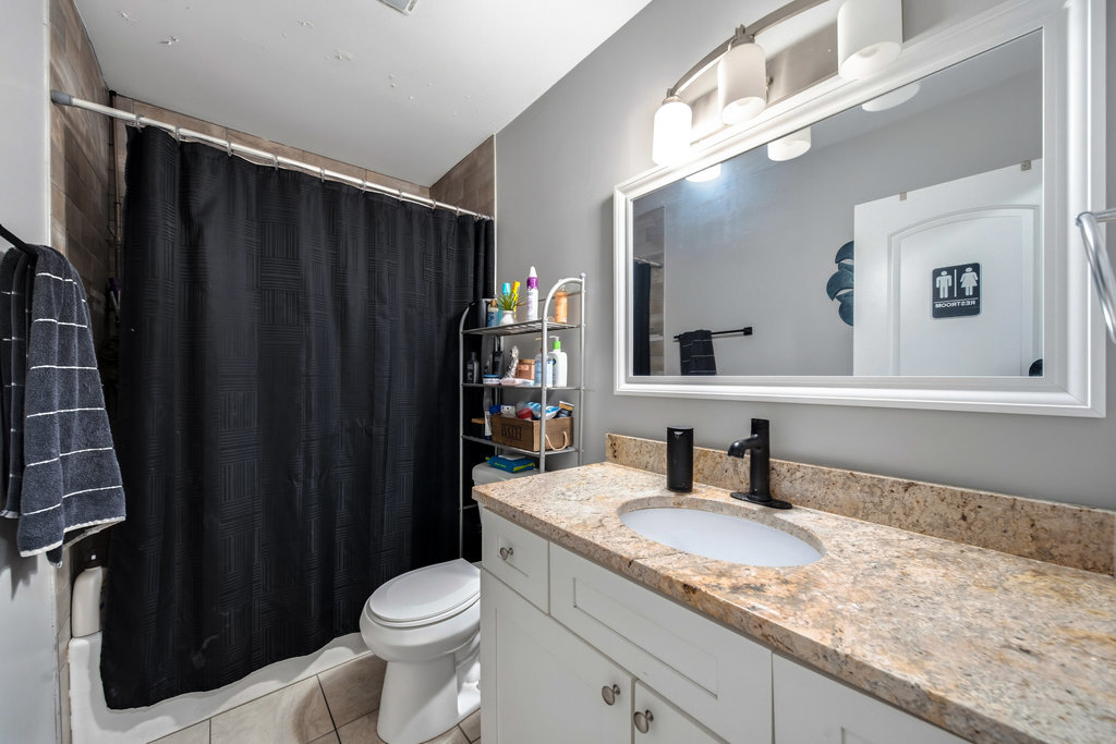 16047 Cambridge Court, Markham, IL 60428