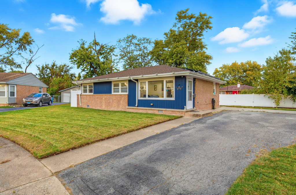 16047 Cambridge Court, Markham, IL 60428
