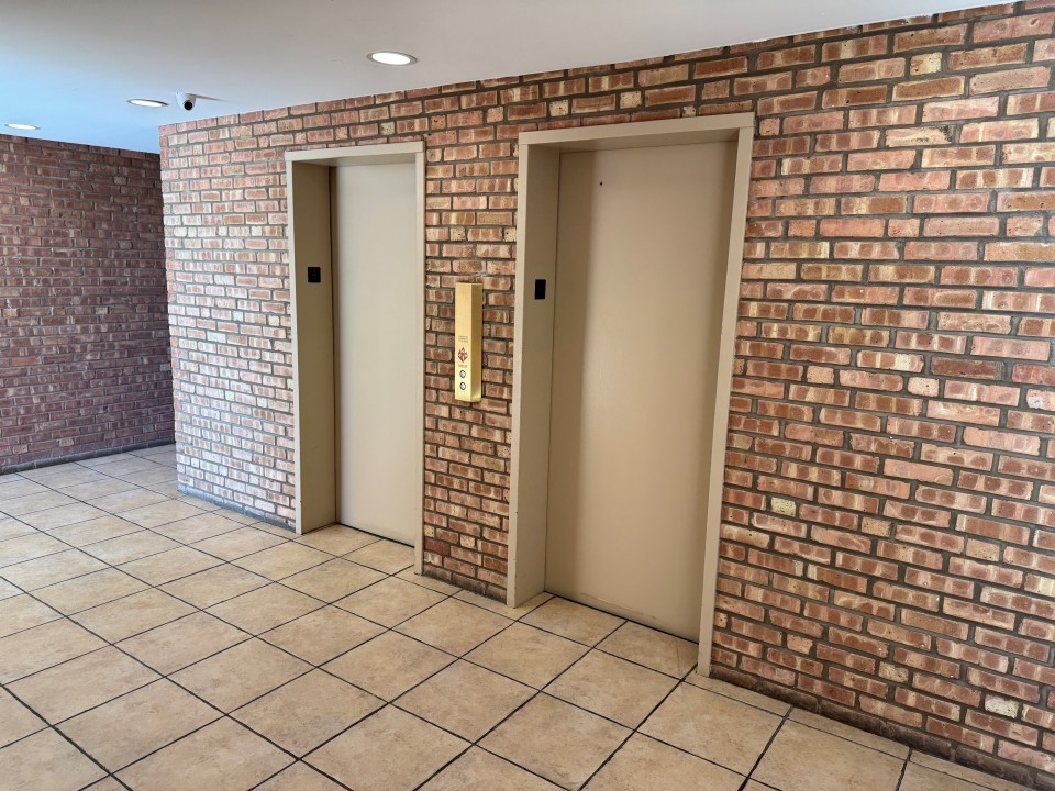 5950 Oakwood Drive #4C, Lisle, IL 60532