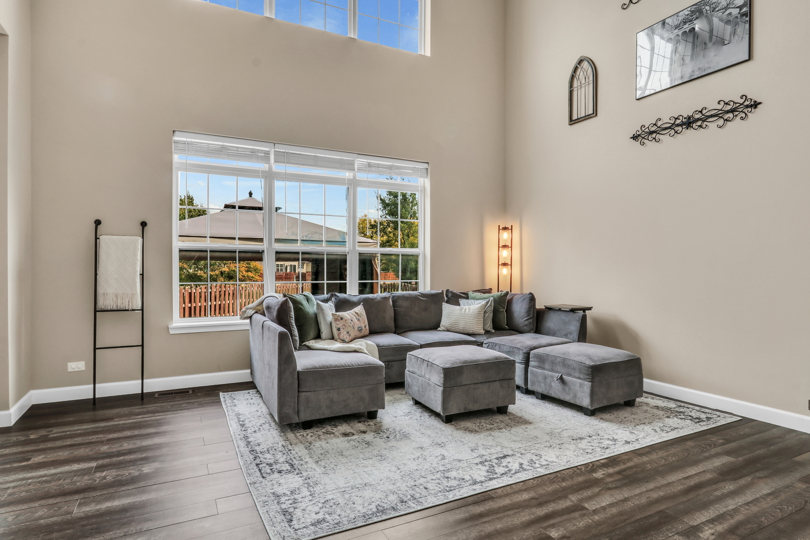 32111 N Great Plaines Avenue, Lakemoor, IL 60051