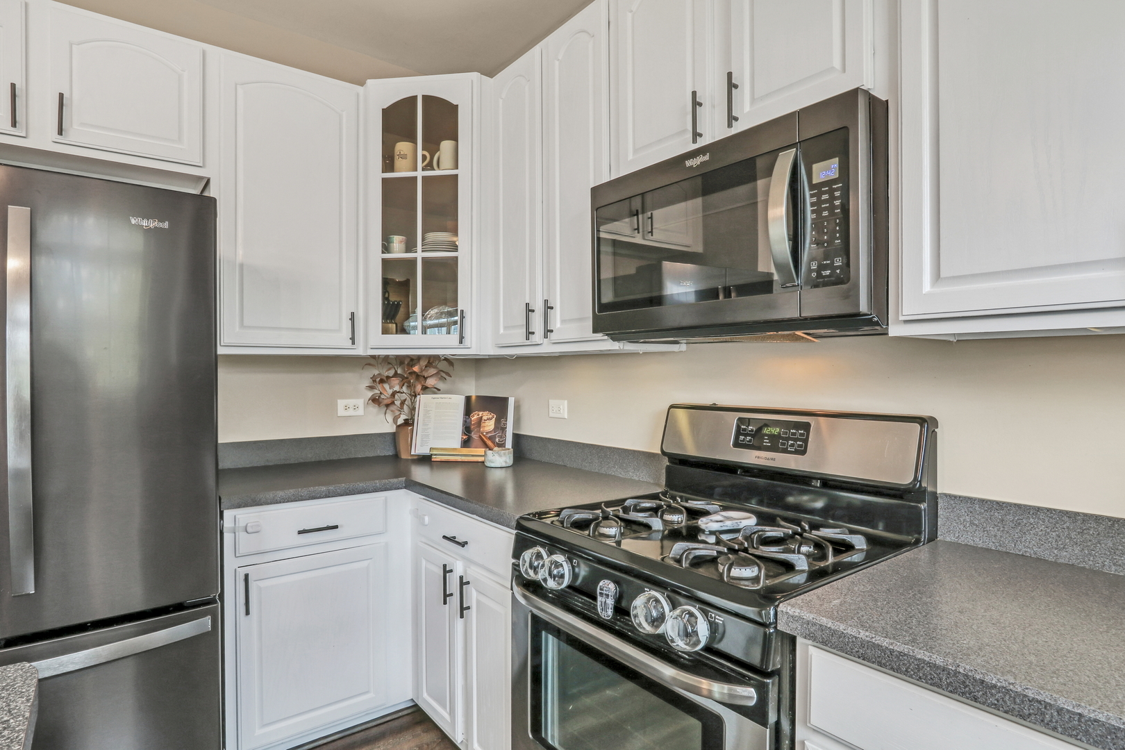 32111 N Great Plaines Avenue, Lakemoor, IL 60051