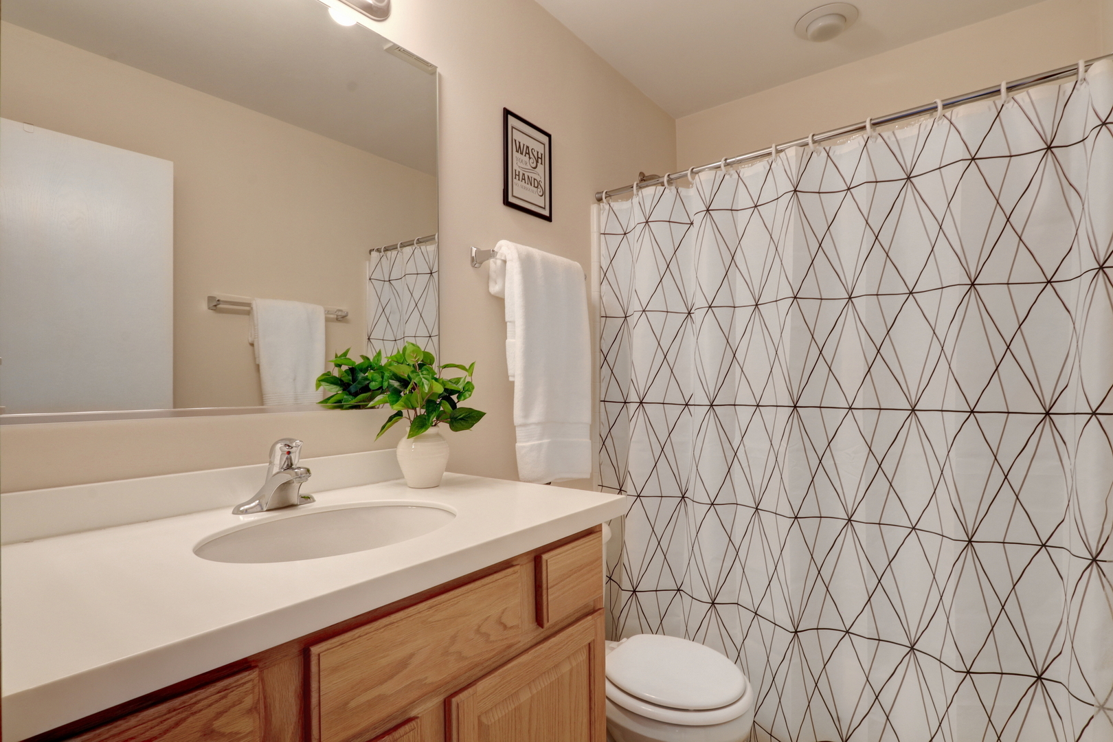 32111 N Great Plaines Avenue, Lakemoor, IL 60051
