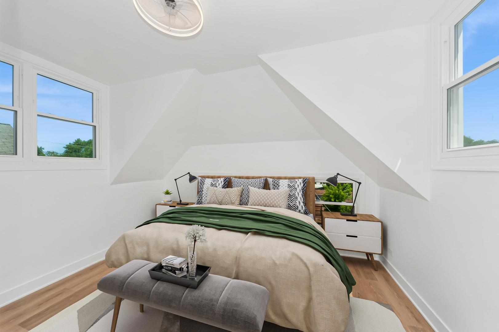 1037 Dodge Avenue, Evanston, IL 60202