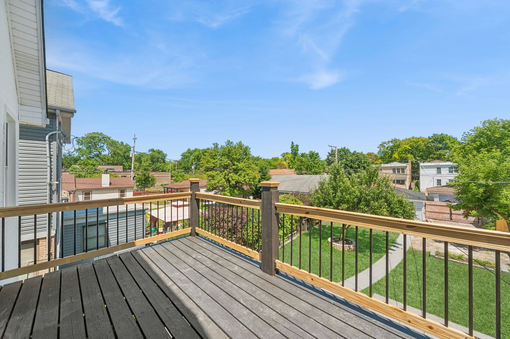 1037 Dodge Avenue, Evanston, IL 60202