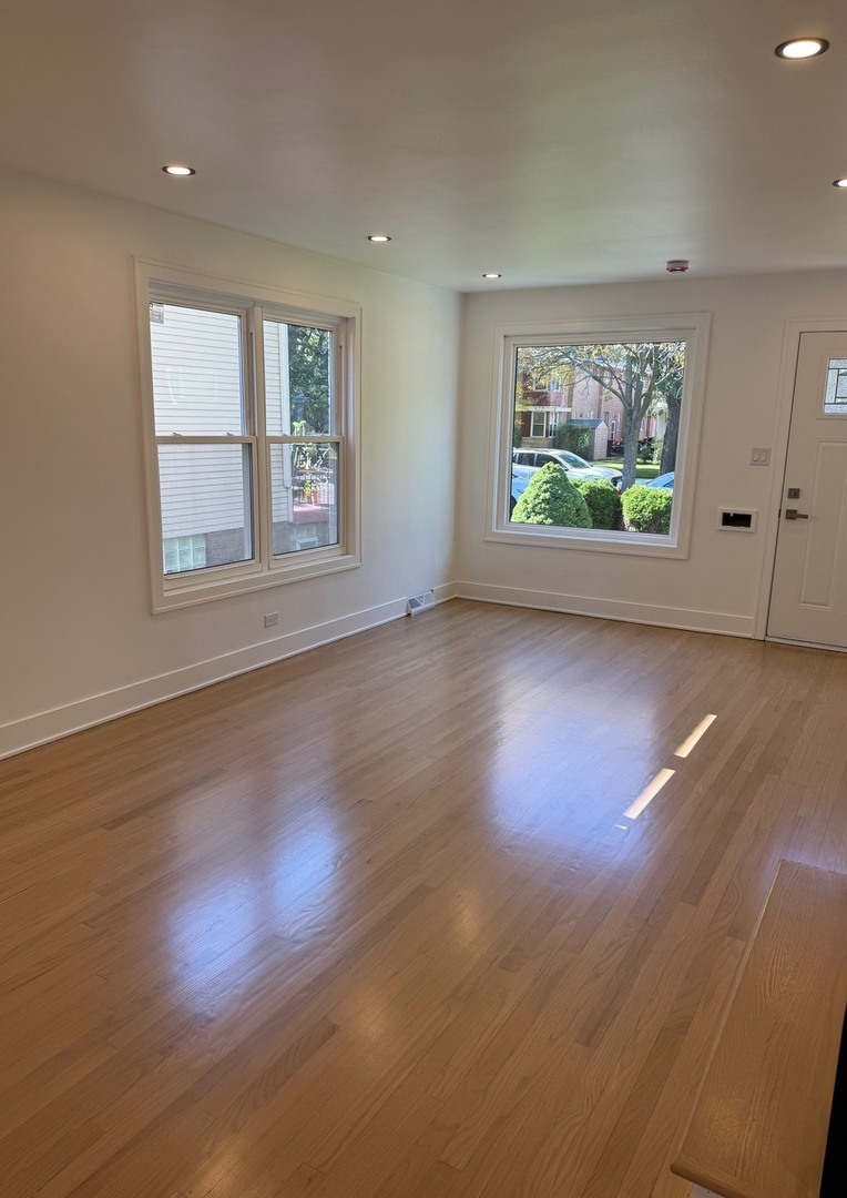 1037 Dodge Avenue, Evanston, IL 60202