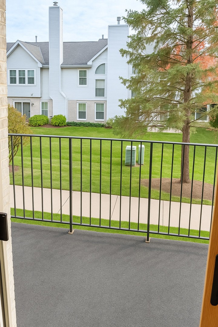 7823 W 157th Place #1W, Orland Park, IL 60462