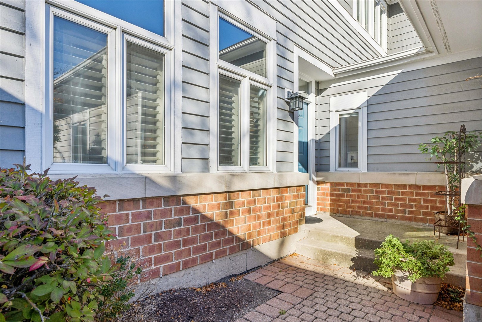 17 Mashie Court, Woodridge, IL 60517