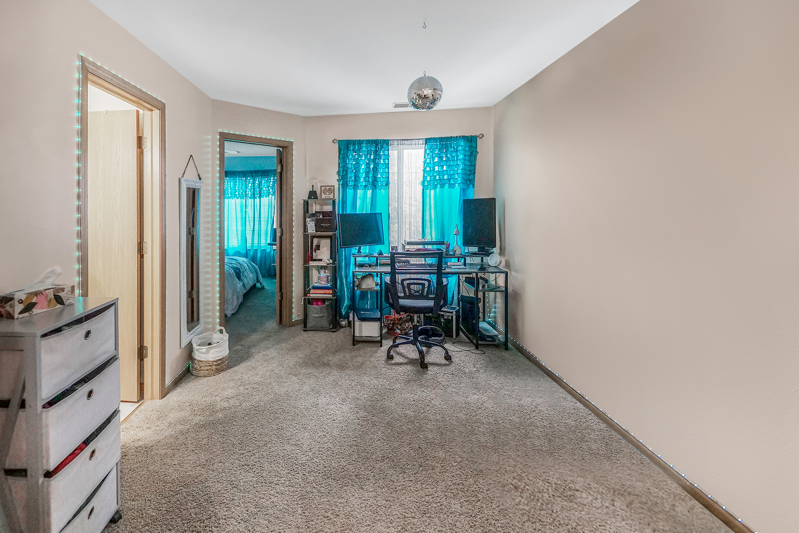 2508 CARROLWOOD Road #2508, Naperville, IL 60540