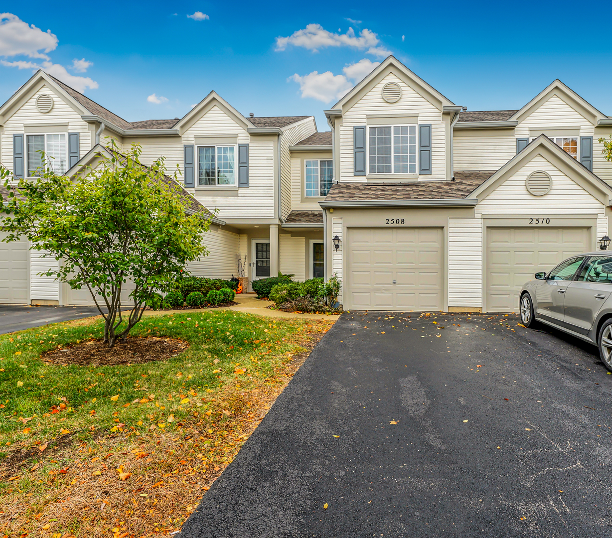2508 CARROLWOOD Road #2508, Naperville, IL 60540