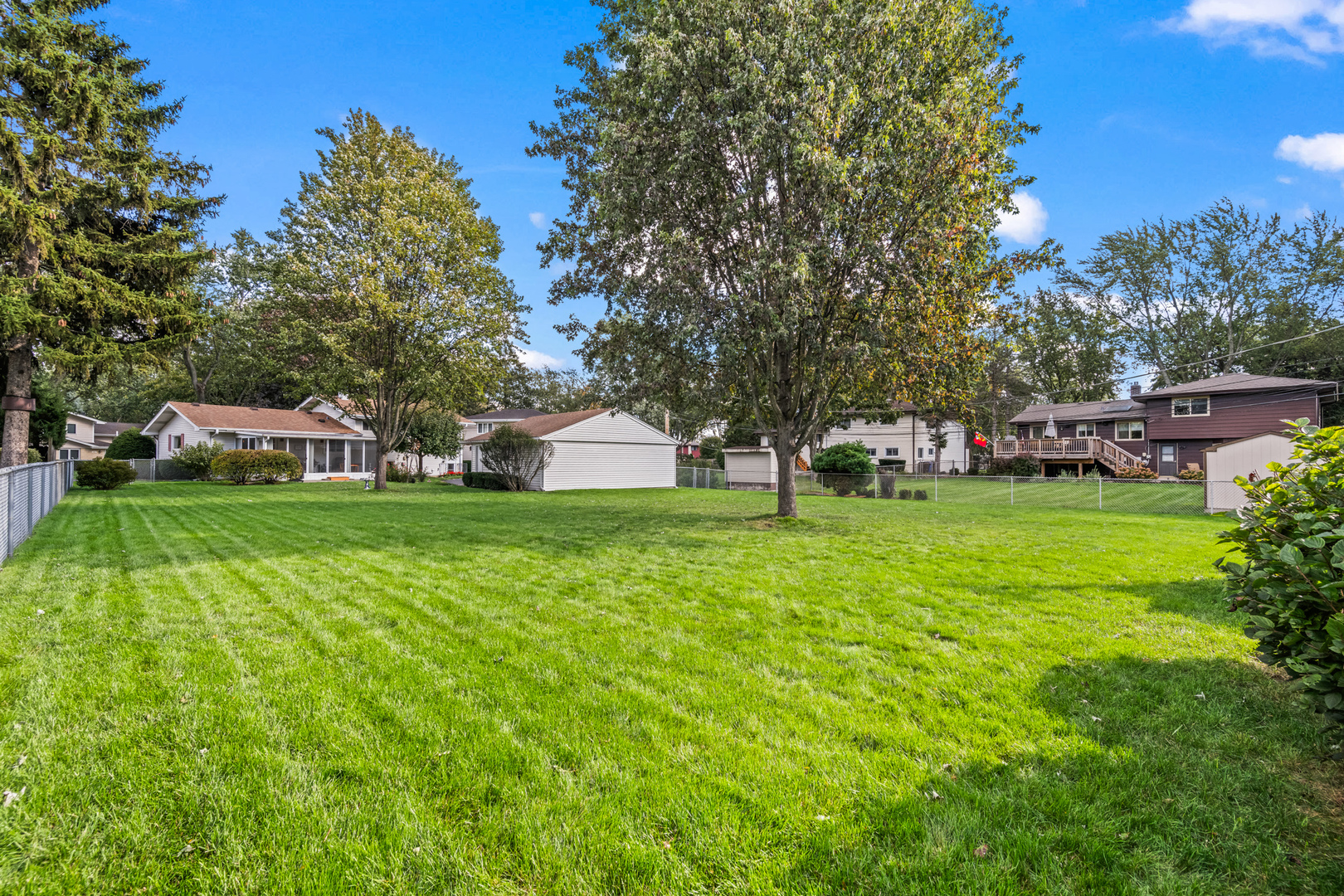 102 N Yates Lane, Mount Prospect, IL 60056