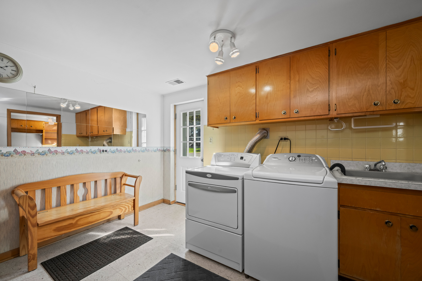 102 N Yates Lane, Mount Prospect, IL 60056