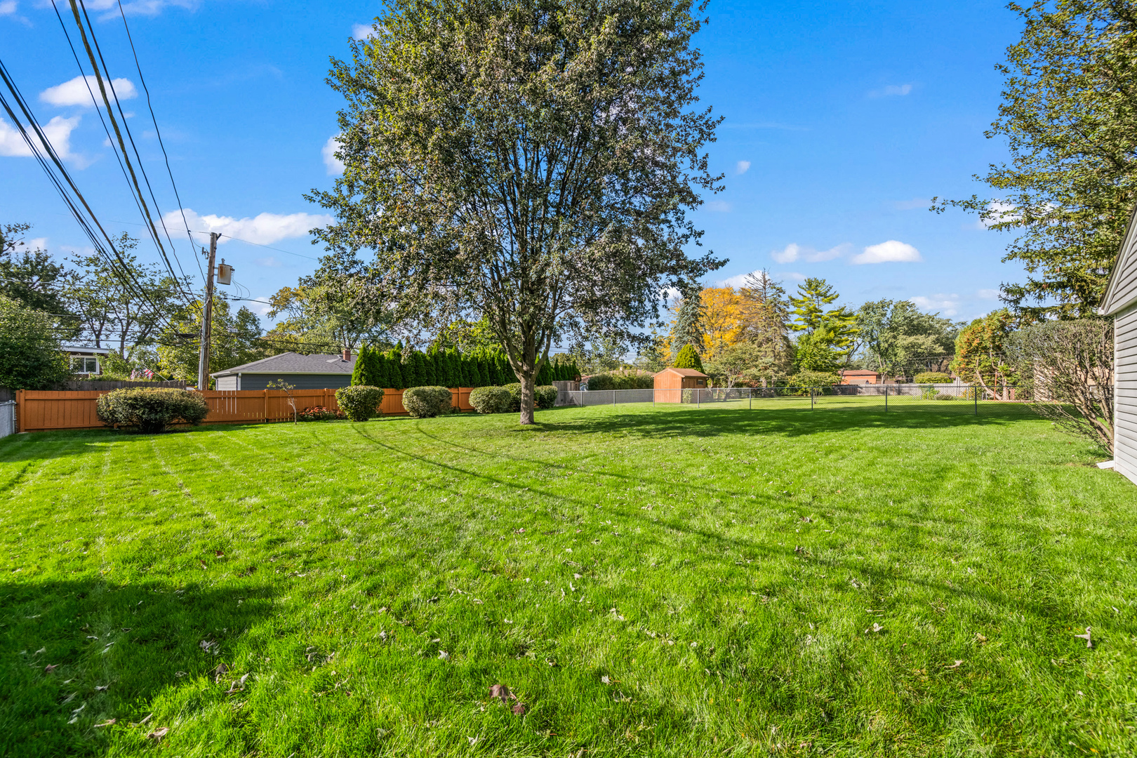 102 N Yates Lane, Mount Prospect, IL 60056