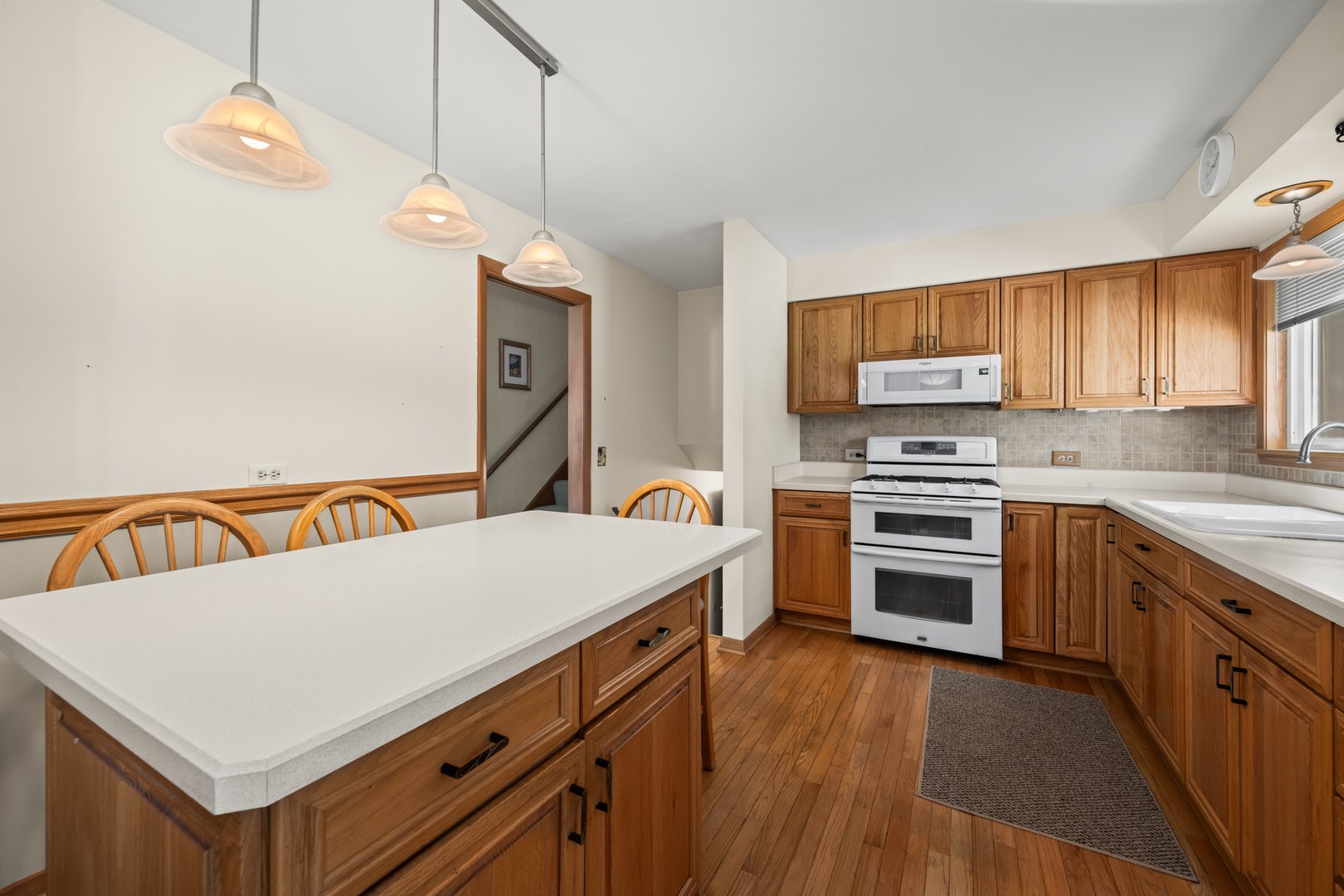 102 N Yates Lane, Mount Prospect, IL 60056