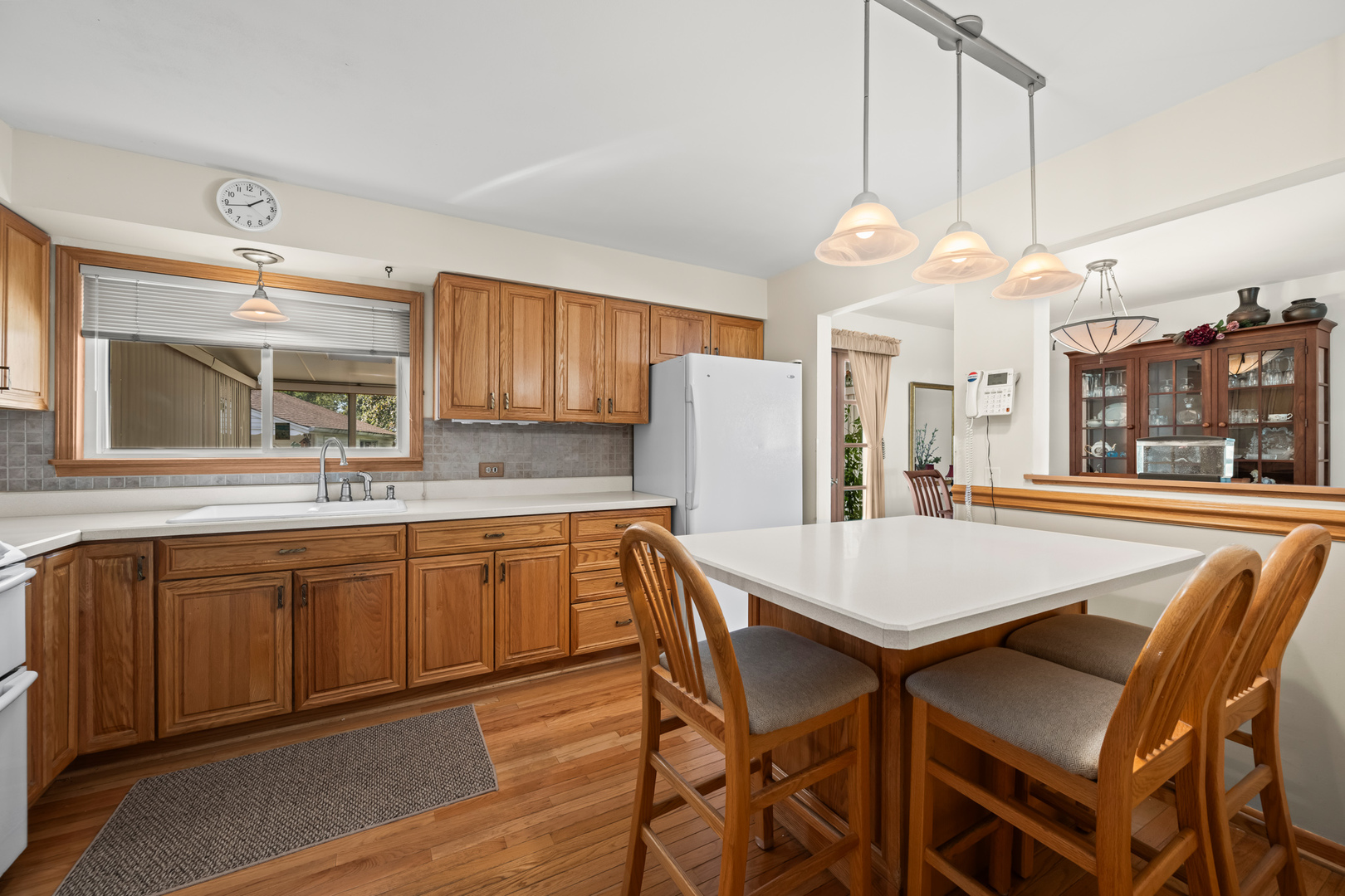 102 N Yates Lane, Mount Prospect, IL 60056