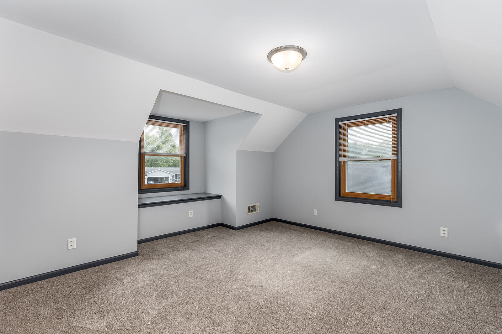 340 N Walker Street, Braidwood, IL 60408