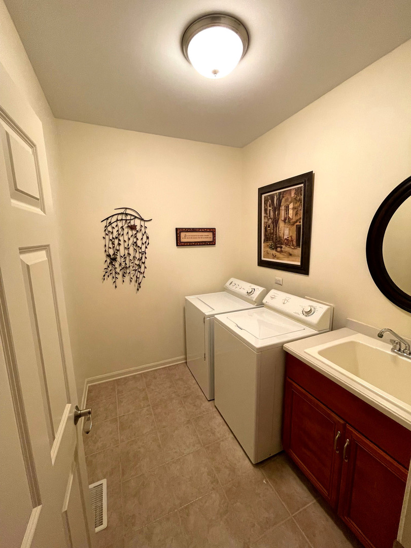 25022 Steeple Chase Drive, Plainfield, IL 60585