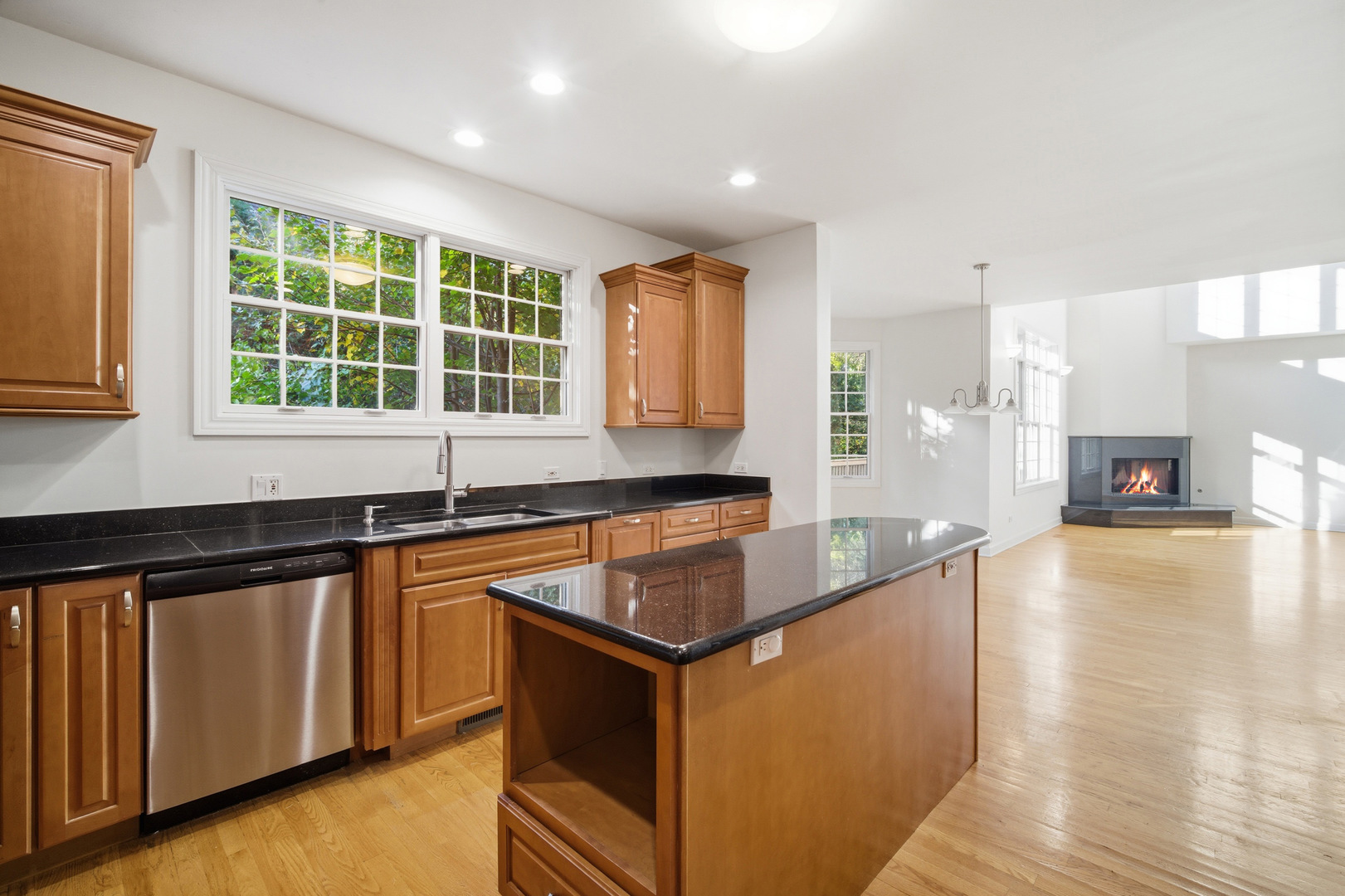 21757 W Jupiter Court, Ivanhoe, IL 60060