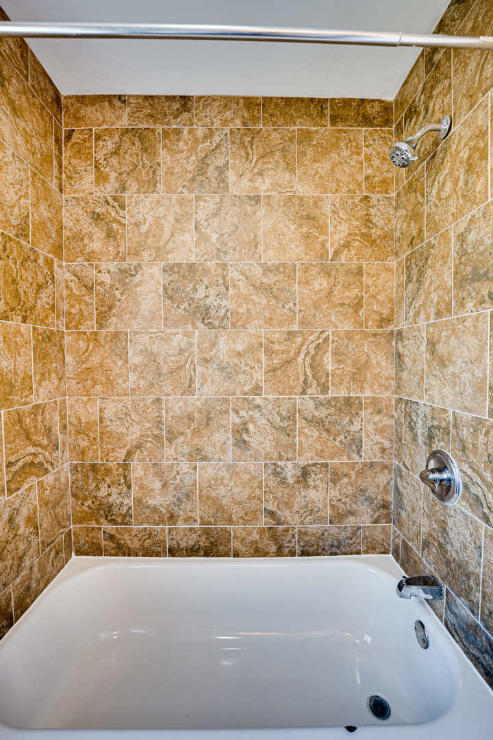 208 MOUND Street #2, Joliet, IL 60433