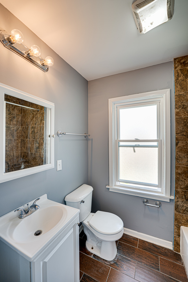 208 MOUND Street #2, Joliet, IL 60433