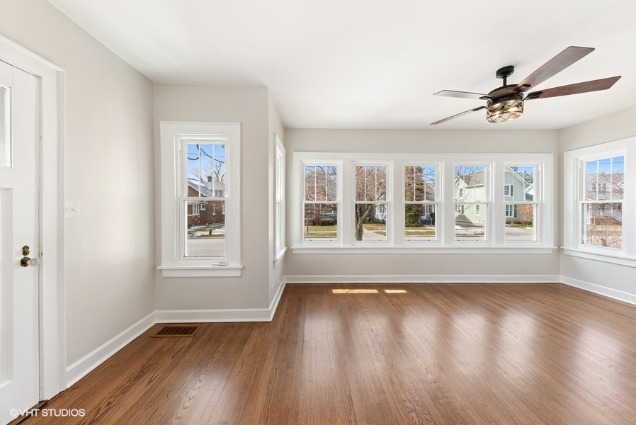 133 S Vail Avenue, Arlington Heights, IL 60005