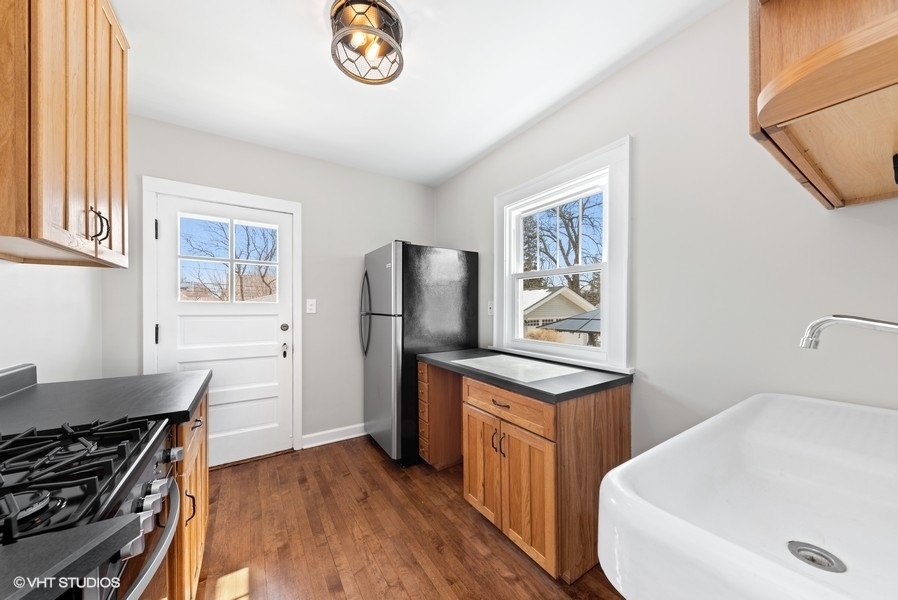 133 S Vail Avenue, Arlington Heights, IL 60005