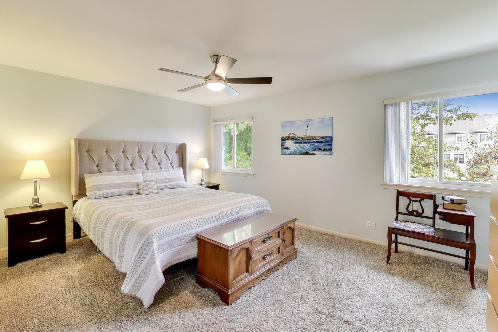 470 Country Place, Lindenhurst, IL 60046