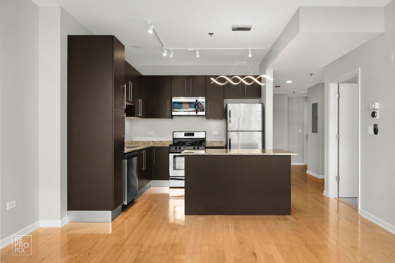 225 S Sangamon Street #702, Chicago, IL 60607