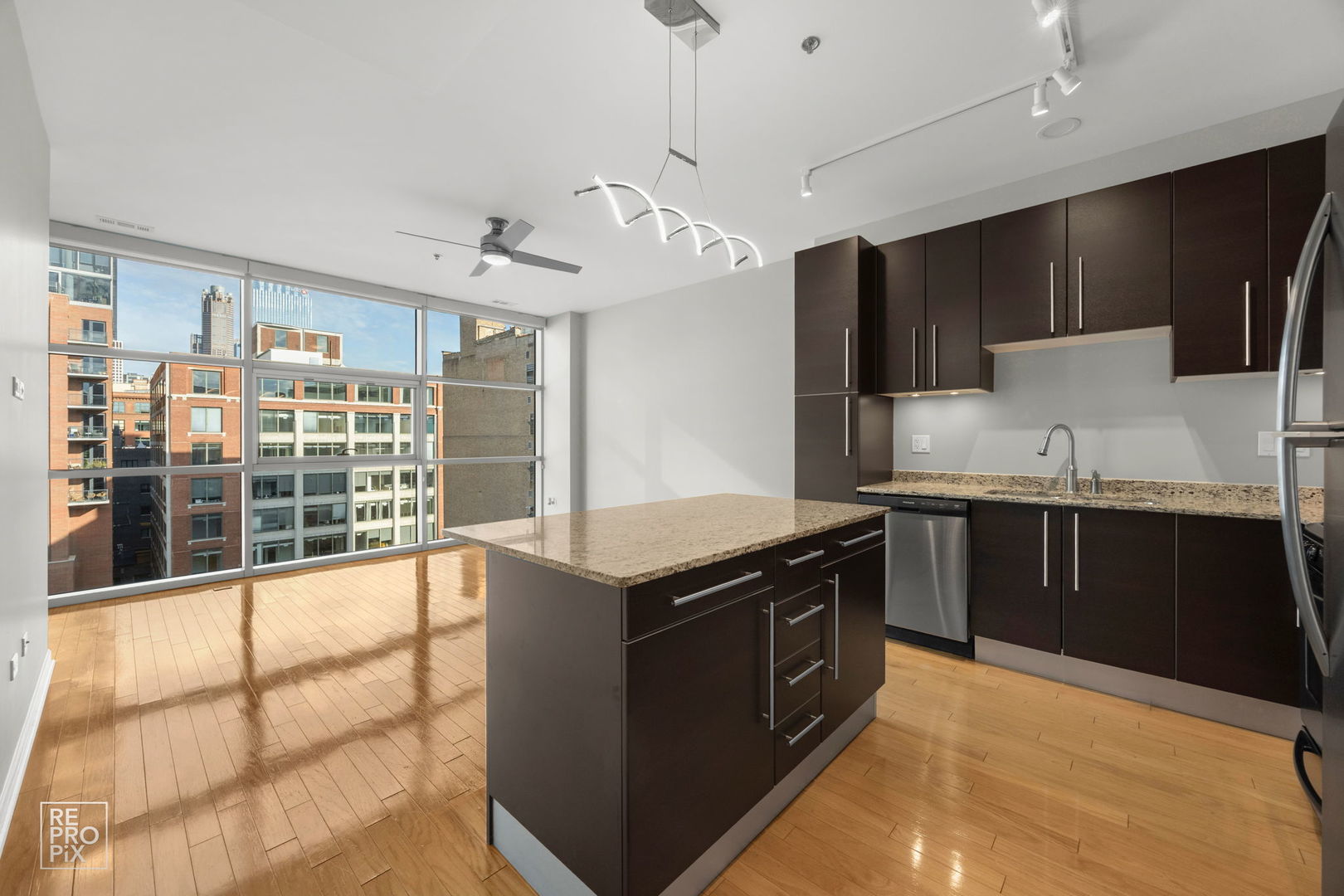 225 S Sangamon Street #702, Chicago, IL 60607