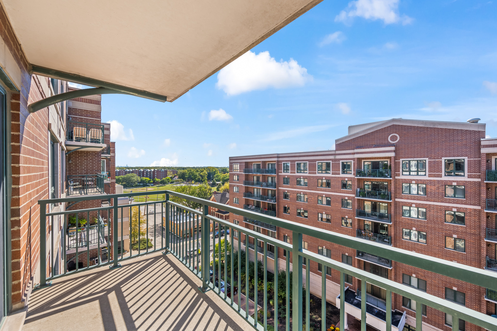 750 Pearson Street #812, Des Plaines, IL 60016