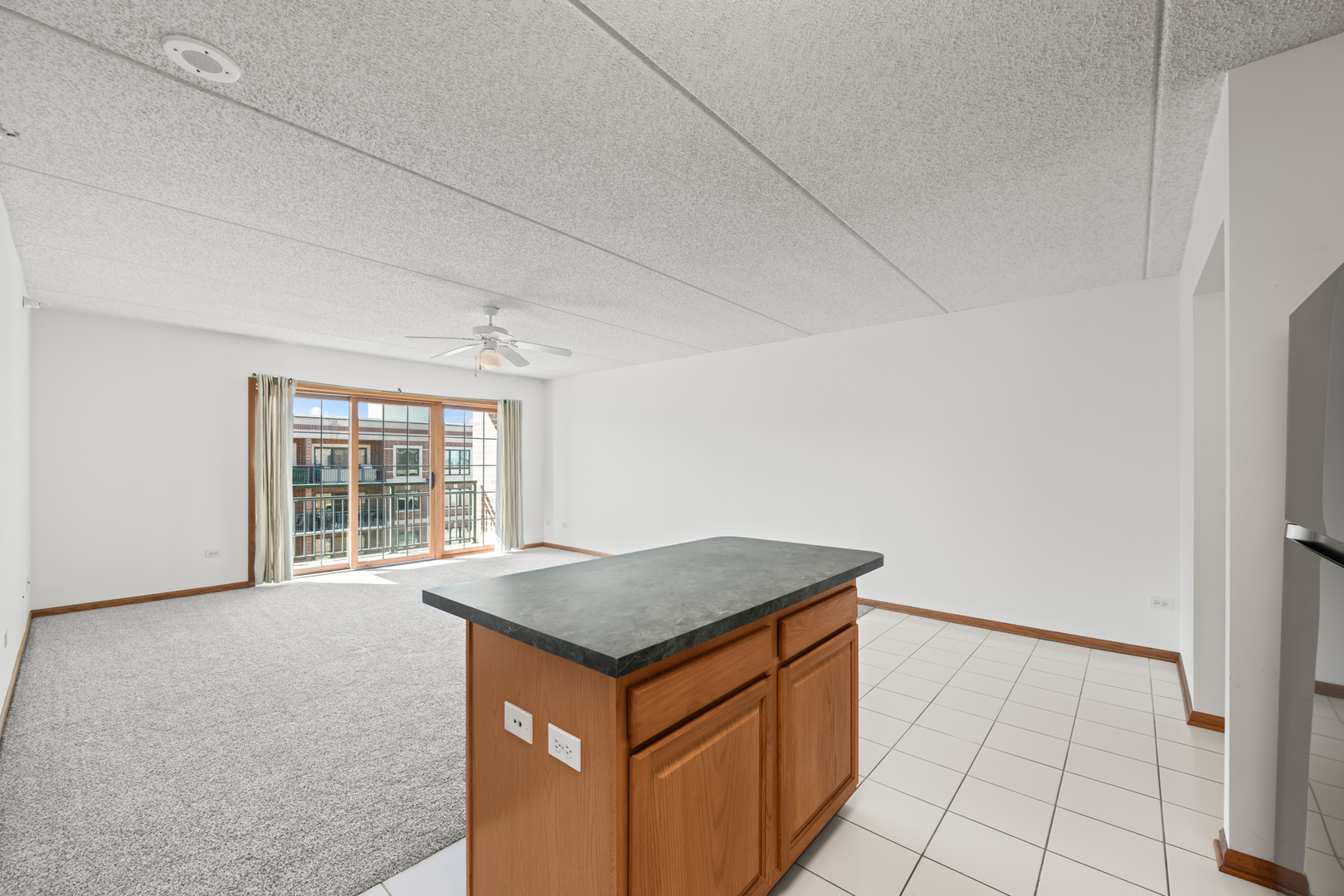 750 Pearson Street #812, Des Plaines, IL 60016