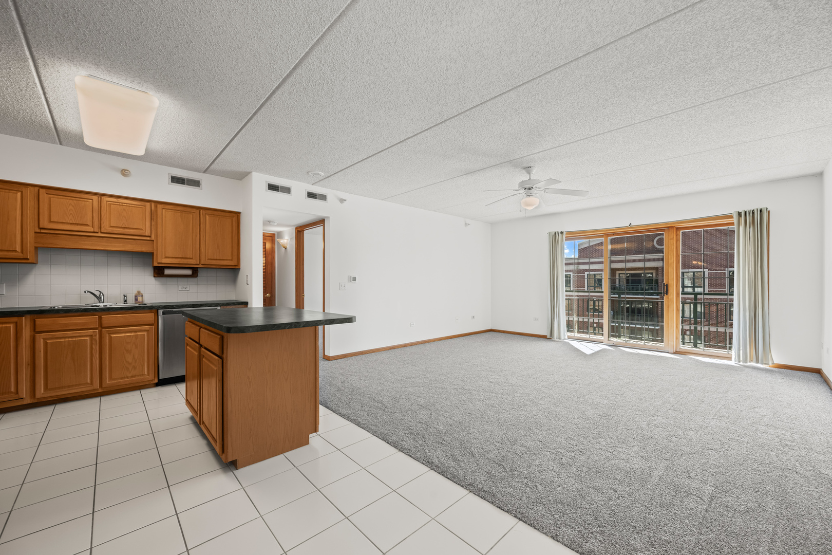 750 Pearson Street #812, Des Plaines, IL 60016