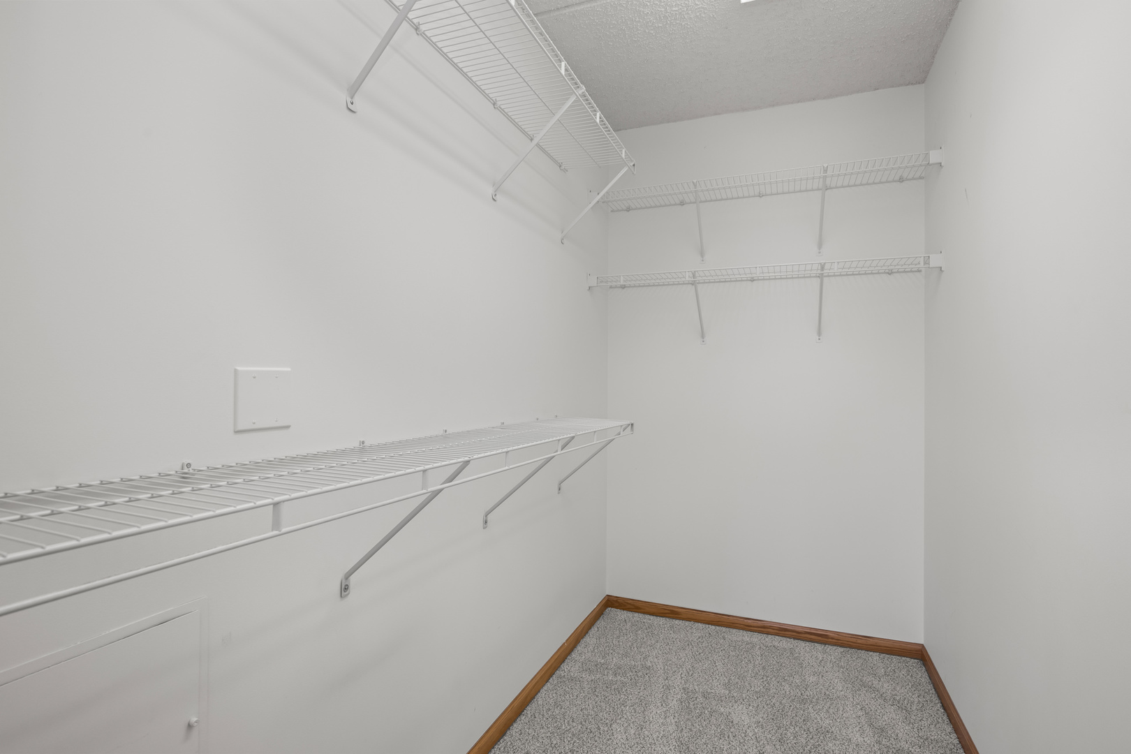 750 Pearson Street #812, Des Plaines, IL 60016