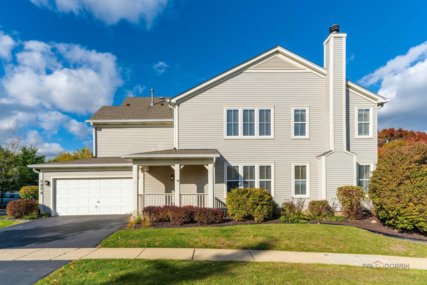 2858 Falling Waters Lane, Lindenhurst, IL 60046