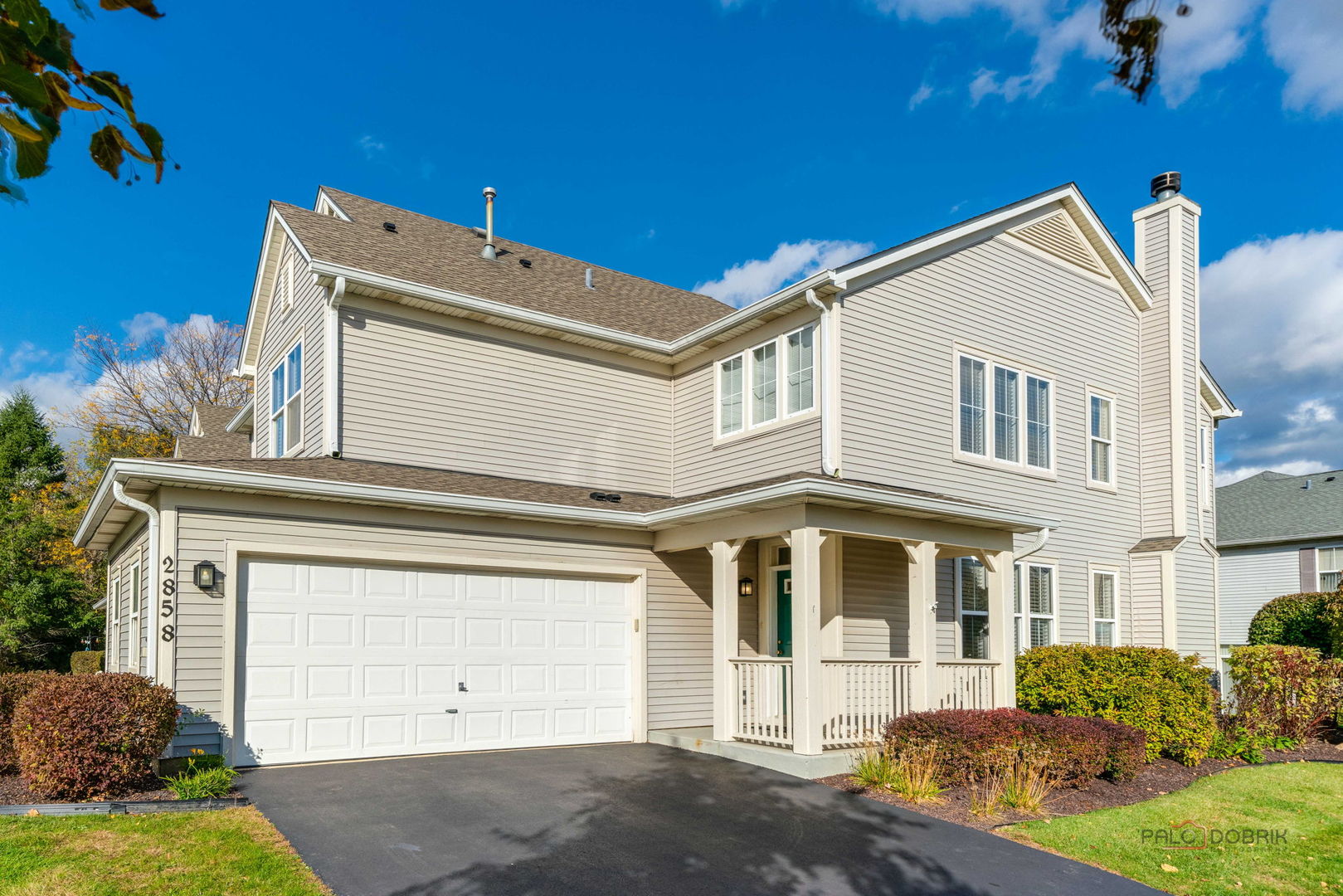 2858 Falling Waters Lane, Lindenhurst, IL 60046