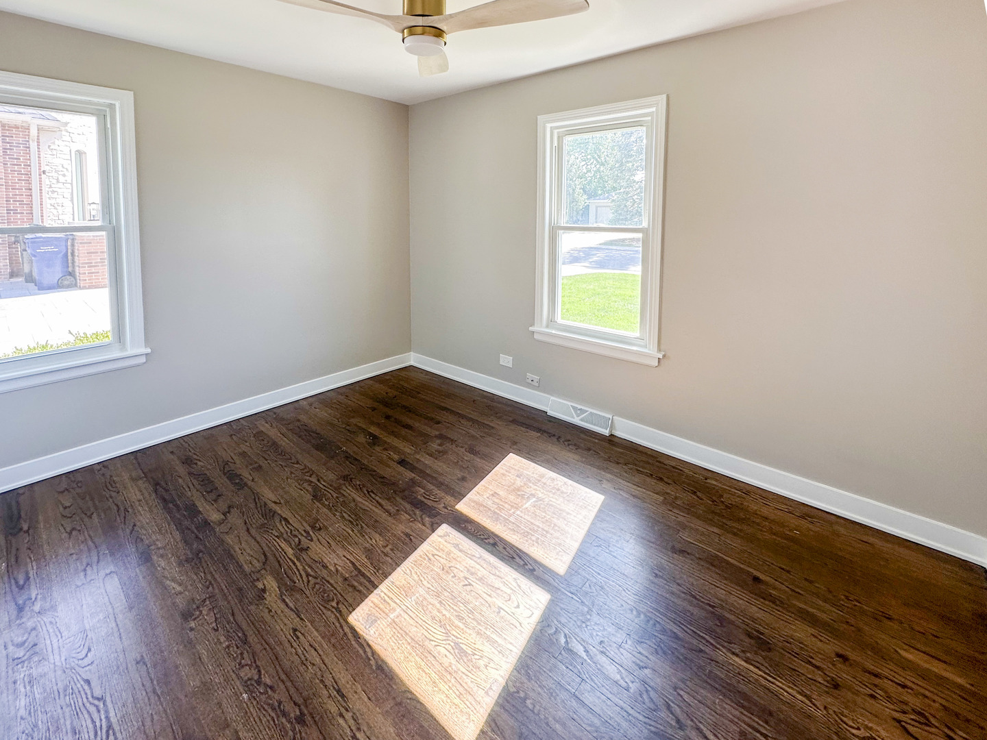 8150 W WINNEMAC Avenue, Norridge, IL 60706