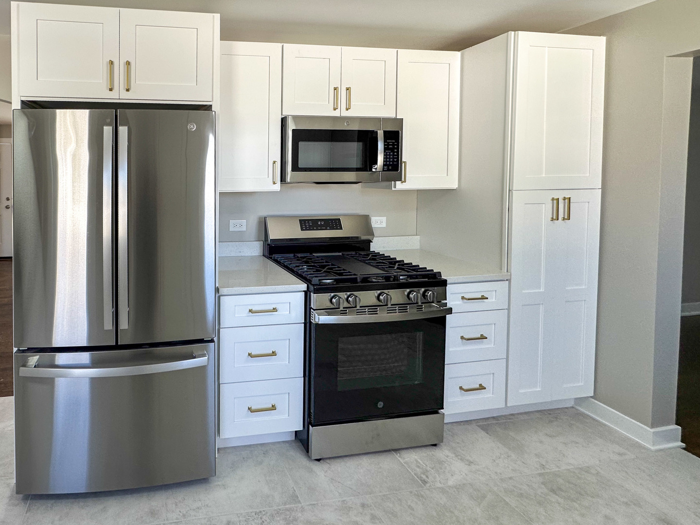 8150 W WINNEMAC Avenue, Norridge, IL 60706